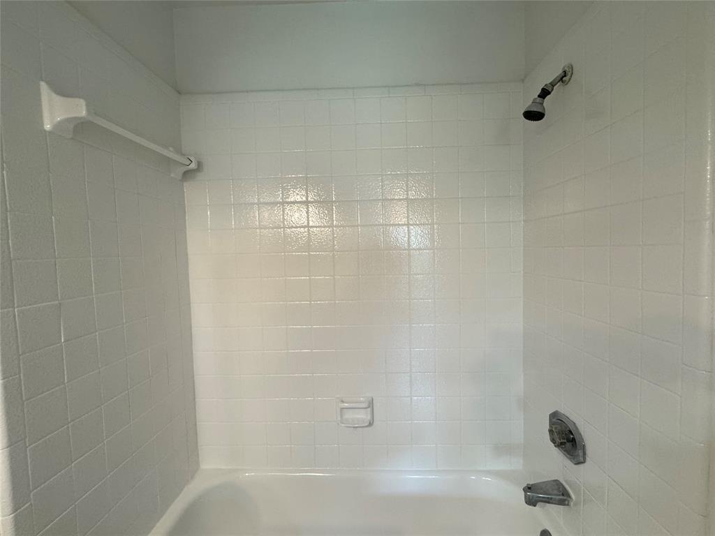 7400 Bellerive Drive #1004, Houston, Texas image 21