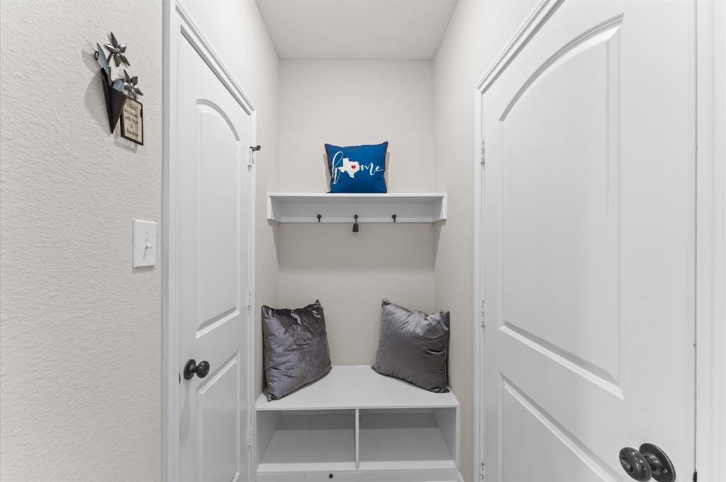 130 S Sawbridge Circle, Spring, Texas image 17