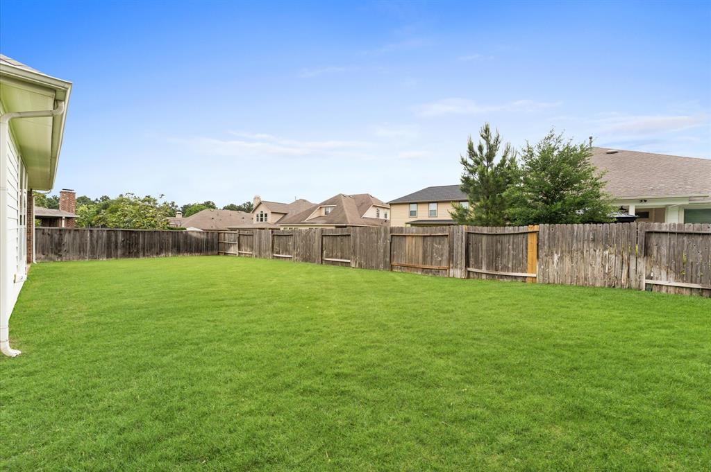 130 S Sawbridge Circle, Spring, Texas image 34