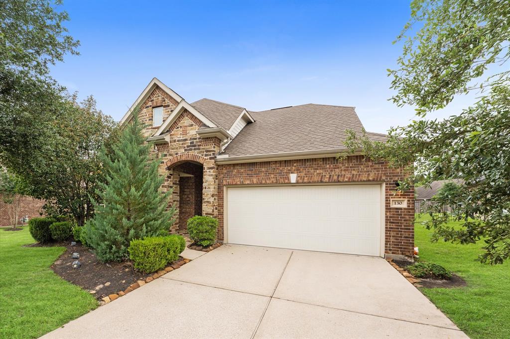 130 S Sawbridge Circle, Spring, Texas image 1