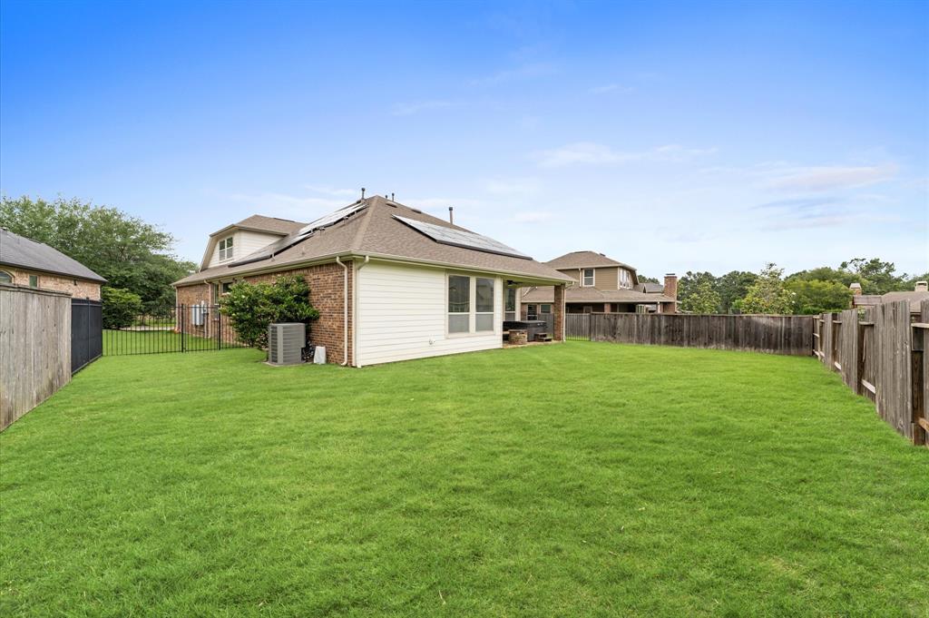 130 S Sawbridge Circle, Spring, Texas image 33