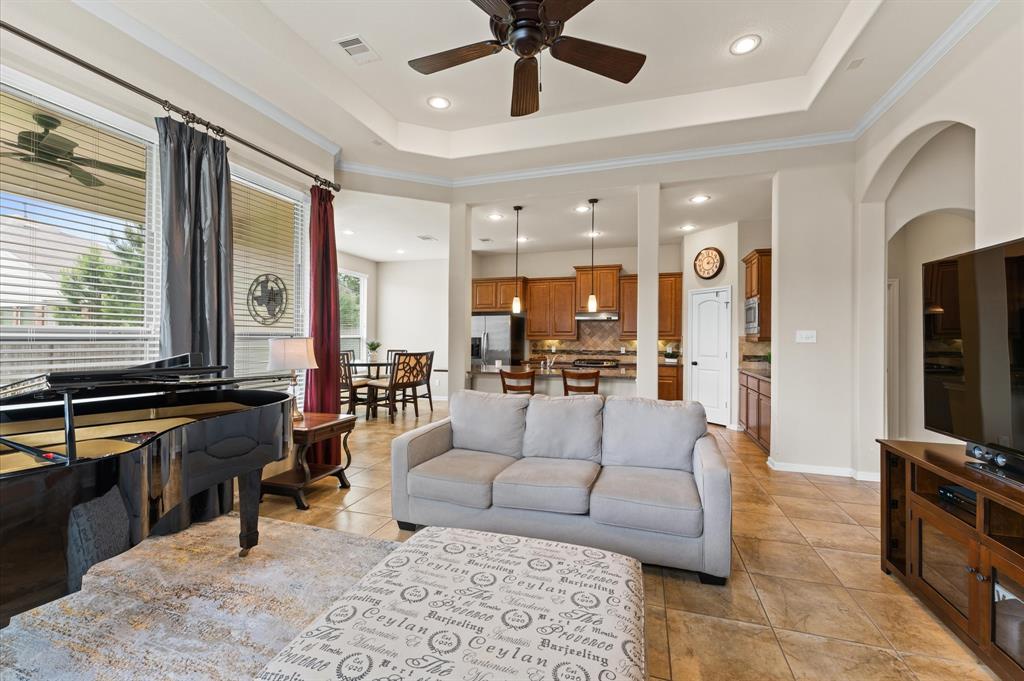 130 S Sawbridge Circle, Spring, Texas image 10