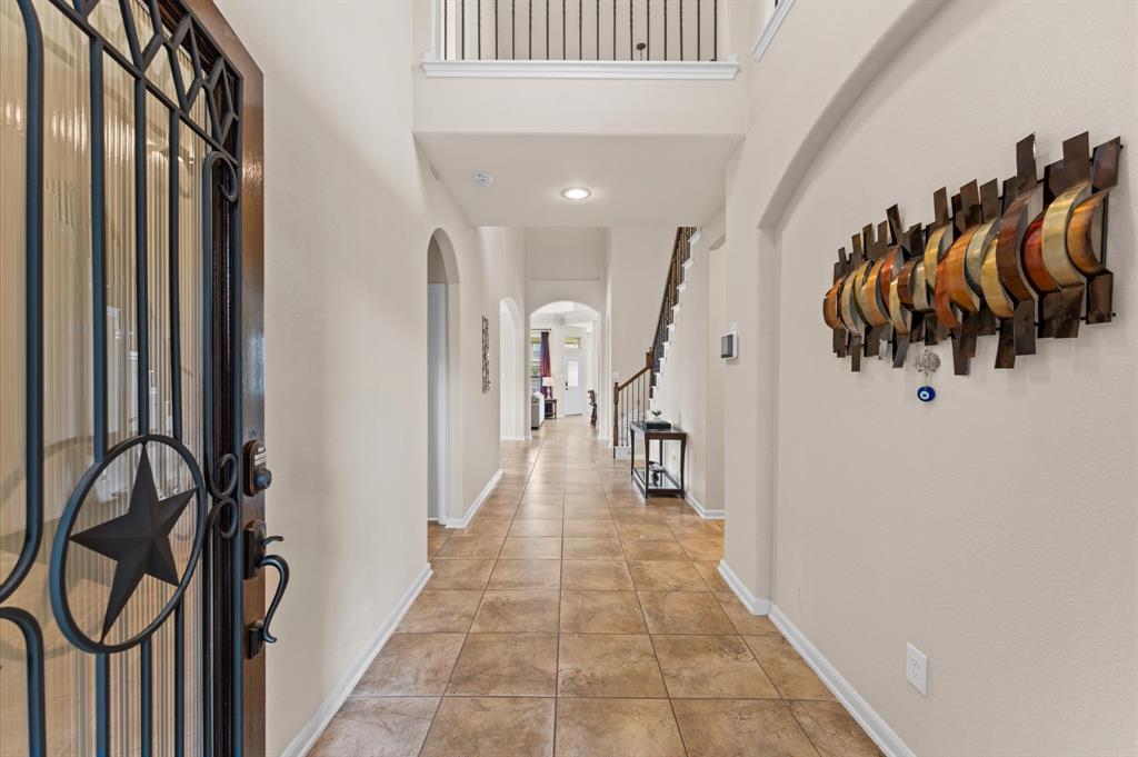 130 S Sawbridge Circle, Spring, Texas image 5