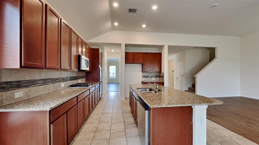 14015 Harmony Ridge Trail, Pearland, Texas image 3