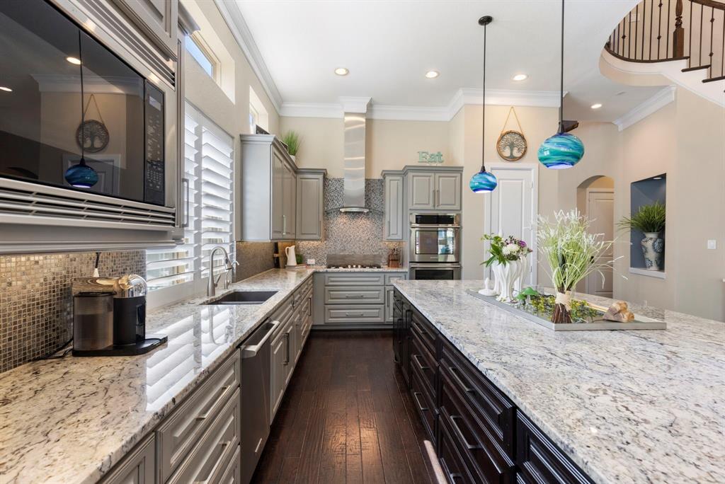 223 Sonoma Court, The Woodlands, Texas image 18