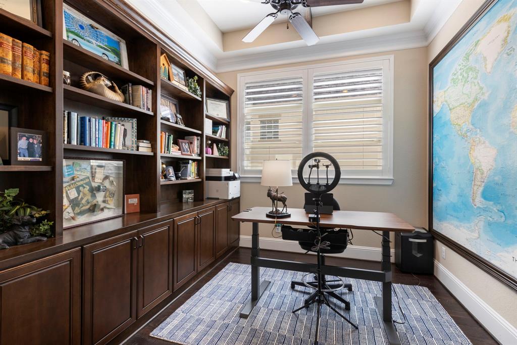 223 Sonoma Court, The Woodlands, Texas image 7