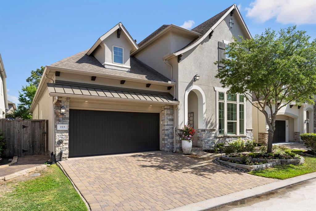 223 Sonoma Court, The Woodlands, Texas image 2