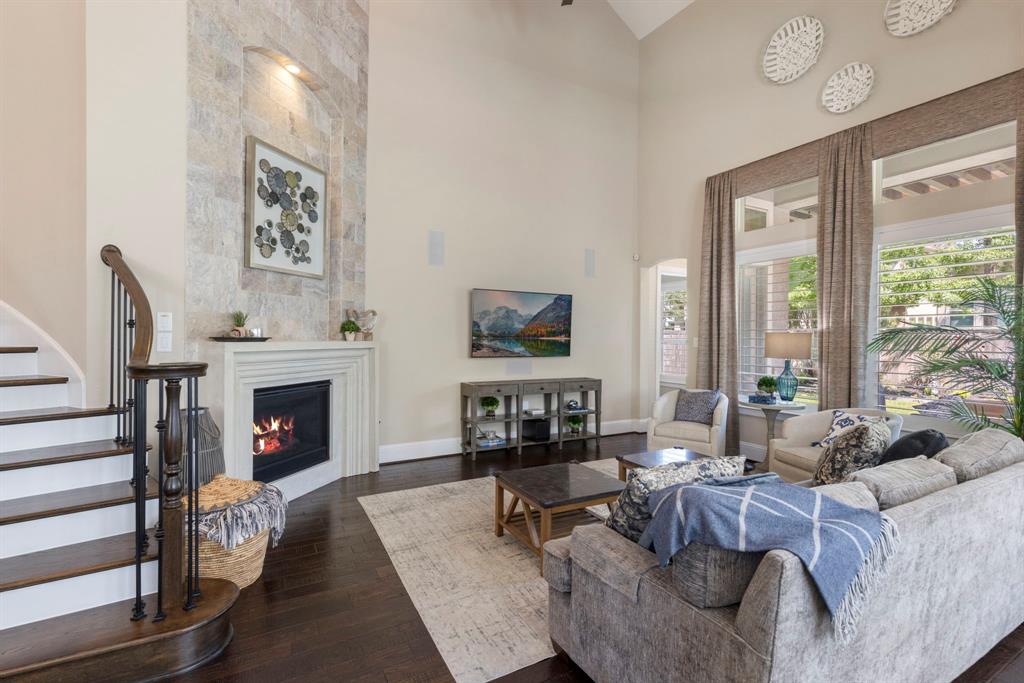 223 Sonoma Court, The Woodlands, Texas image 10