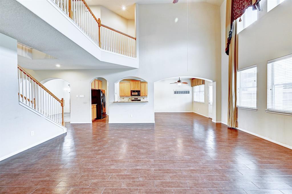 1752 Cypress Meadows Drive, Dickinson, Texas image 16
