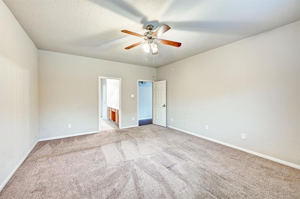 1752 Cypress Meadows Drive, Dickinson, Texas image 35