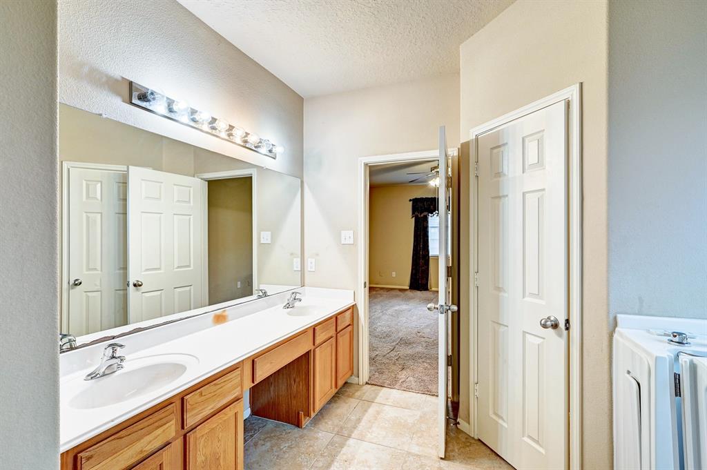1752 Cypress Meadows Drive, Dickinson, Texas image 33
