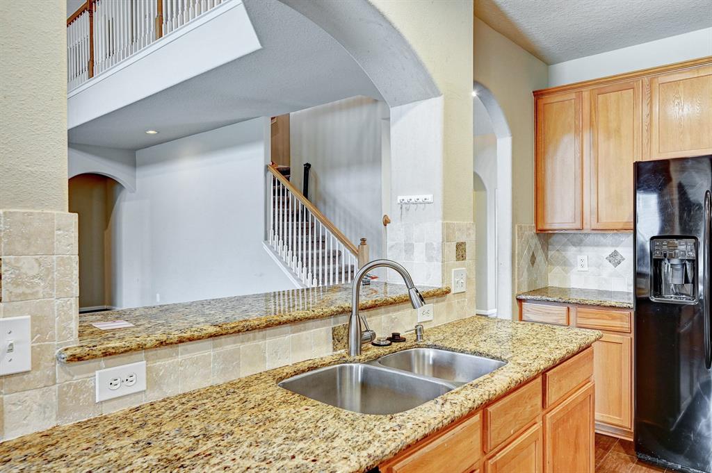 1752 Cypress Meadows Drive, Dickinson, Texas image 20