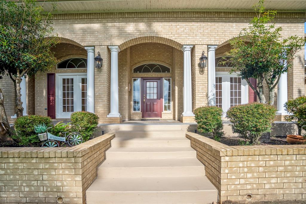 118 Waterfront Drive