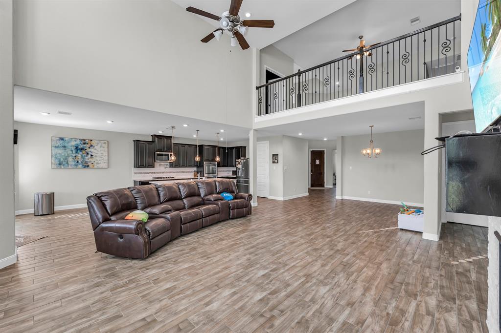 5803 Platinum Lakes Court, Rosenberg, Texas image 5