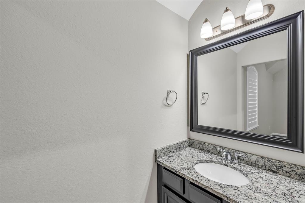5803 Platinum Lakes Court, Rosenberg, Texas image 19