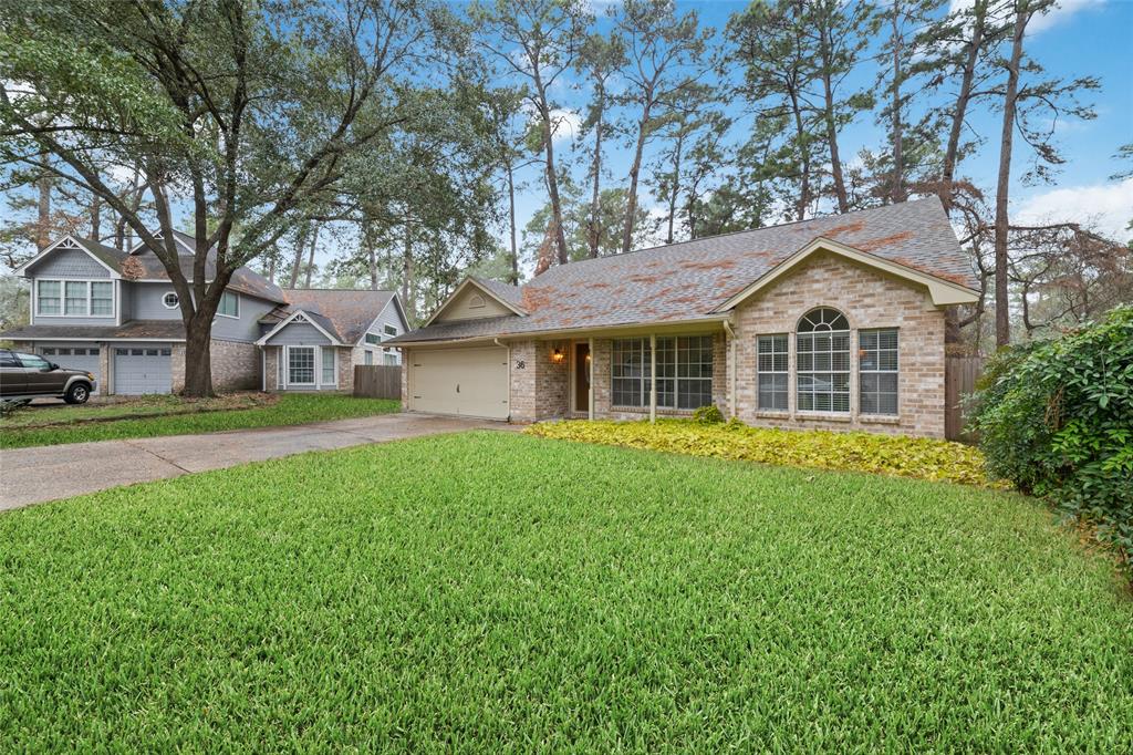 36 N Rain Forest Court, Spring, Texas image 2