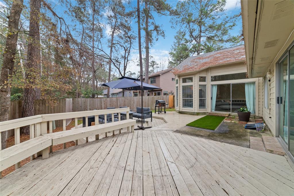36 N Rain Forest Court, Spring, Texas image 24