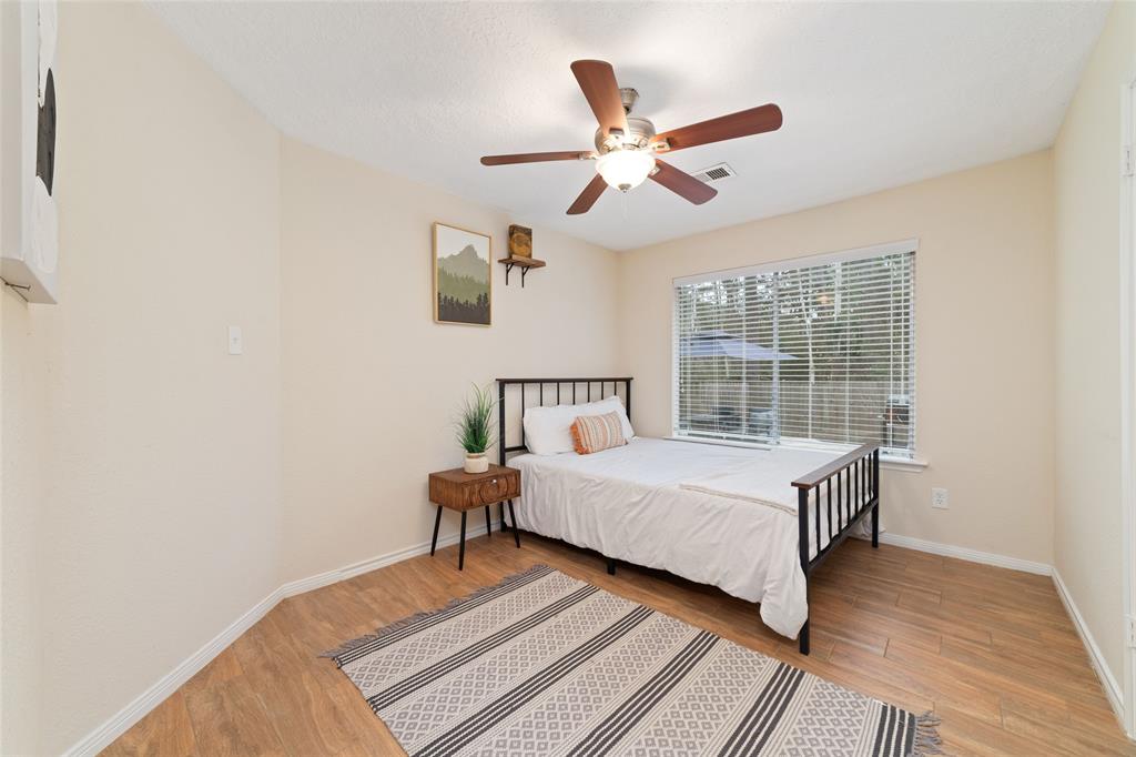 36 N Rain Forest Court, Spring, Texas image 20