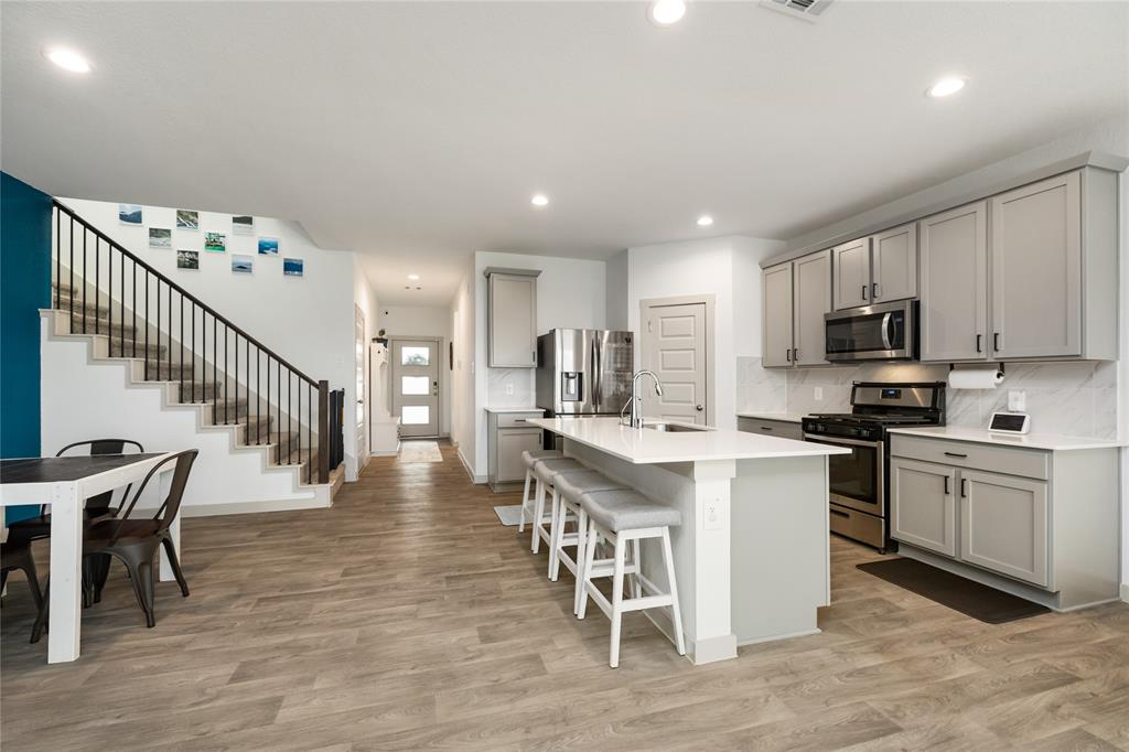 502 Rain Cloud Drive, Baytown, Texas image 1