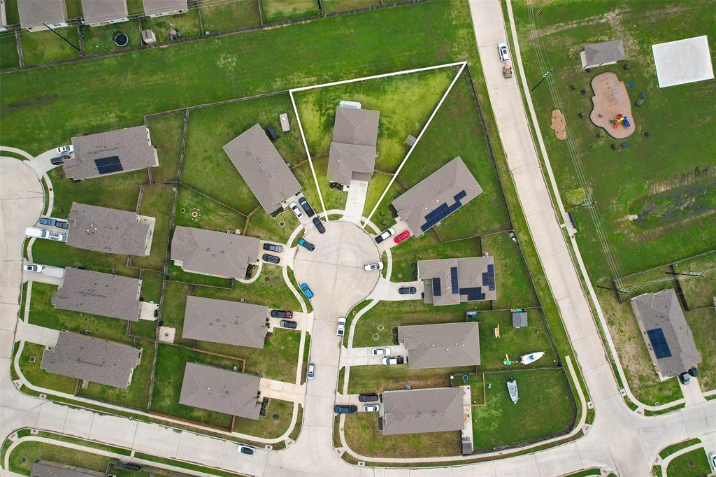 502 Rain Cloud Drive, Baytown, Texas image 22
