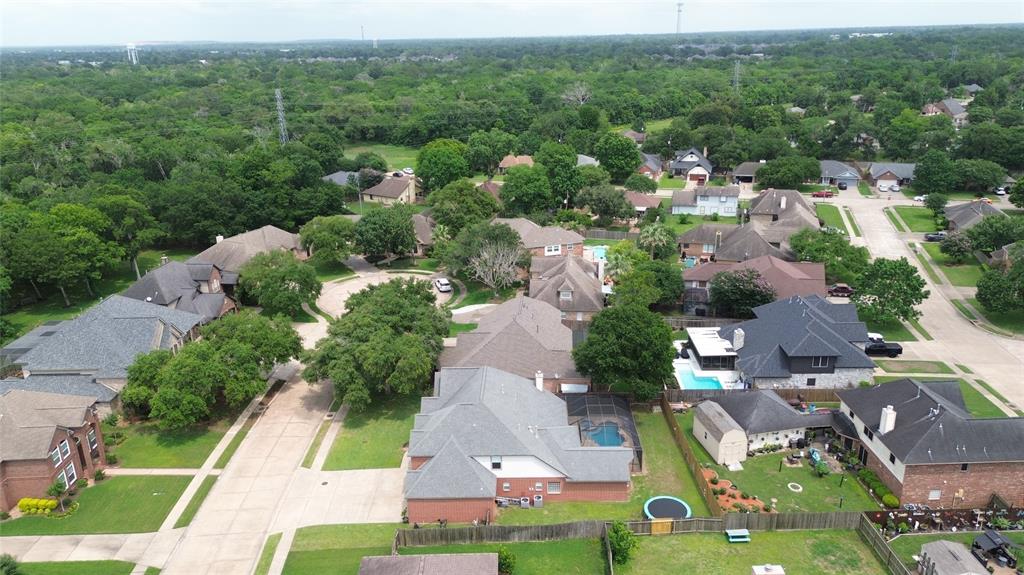 54 Mahogany Court, Lake Jackson, Texas image 37