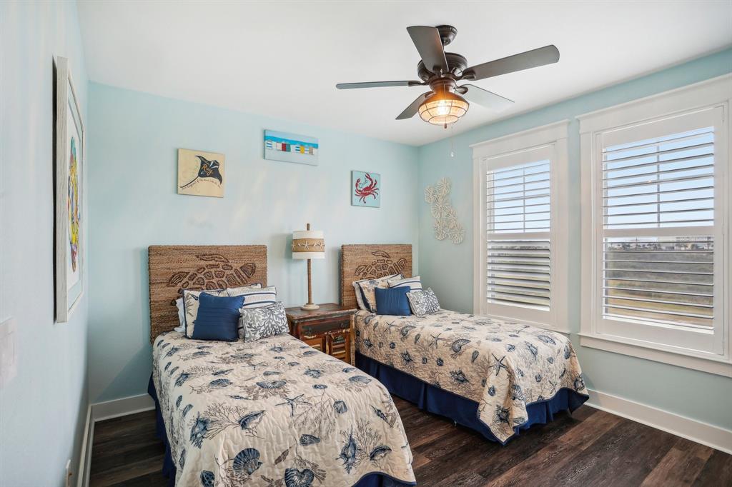 4231 Pointe West Drive #101, Galveston, Texas image 19