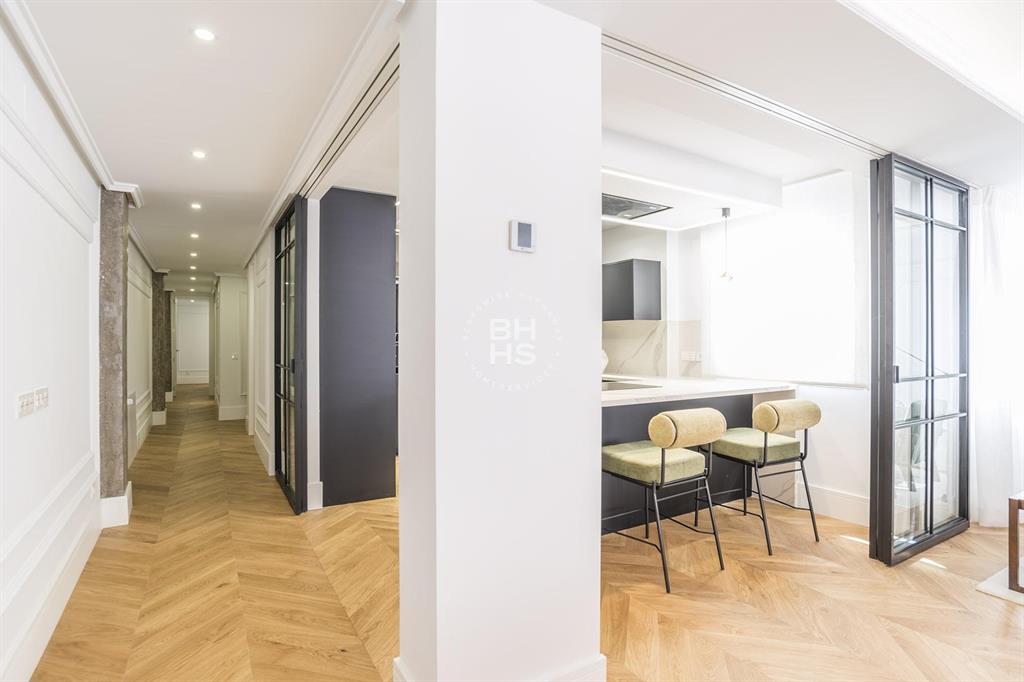 28001, Spain, 4 Bedrooms Bedrooms, ,5 BathroomsBathrooms,Residential,Active,173780