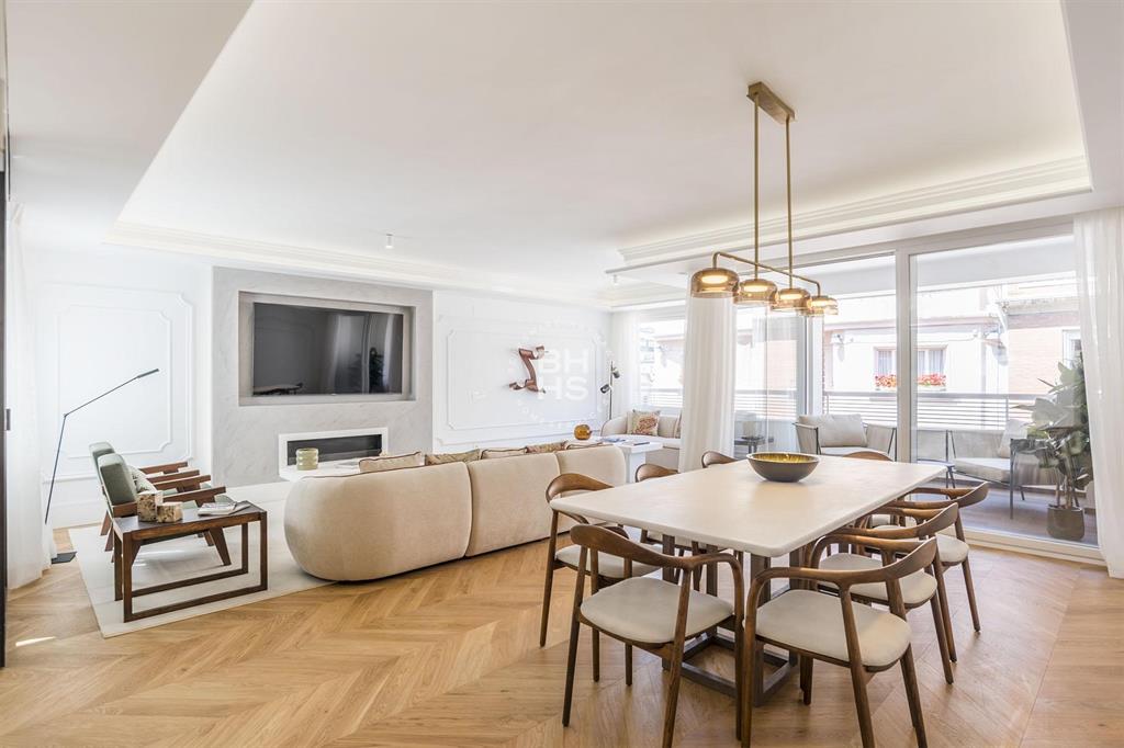 28001, Spain, 4 Bedrooms Bedrooms, ,5 BathroomsBathrooms,Residential,Active,173780