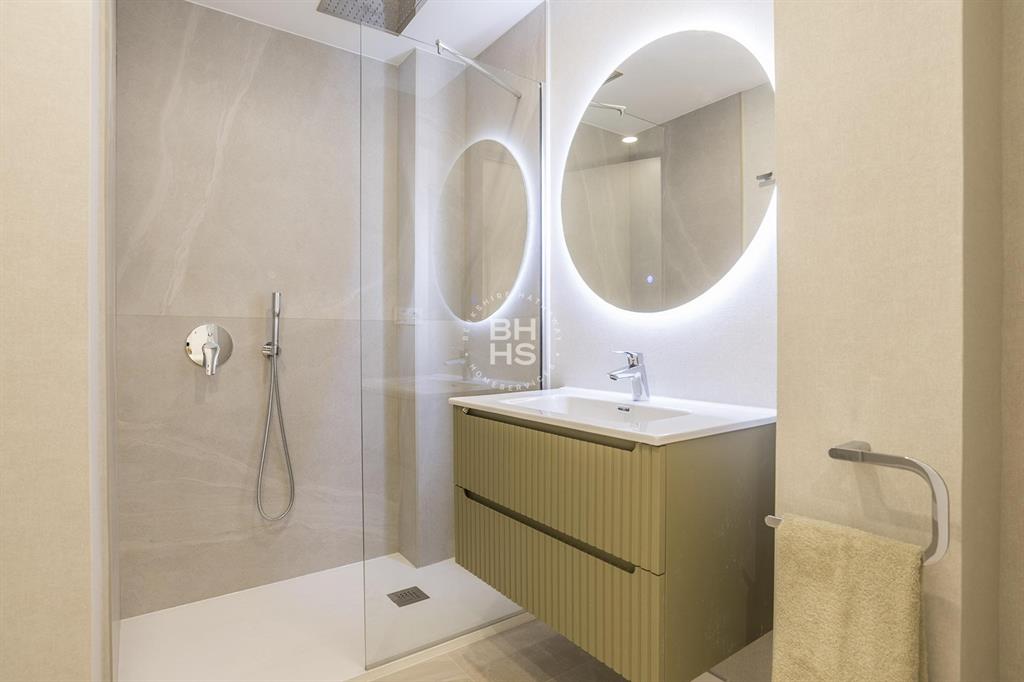 28001, Spain, 4 Bedrooms Bedrooms, ,5 BathroomsBathrooms,Residential,Active,173780