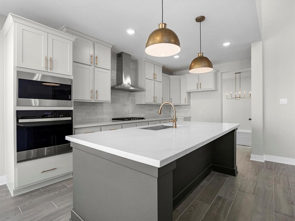 2810 Sweet Honey Lane