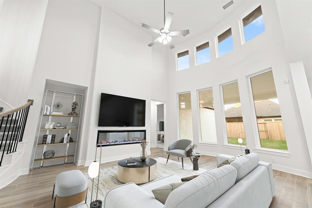 2810 Sweet Honey Lane