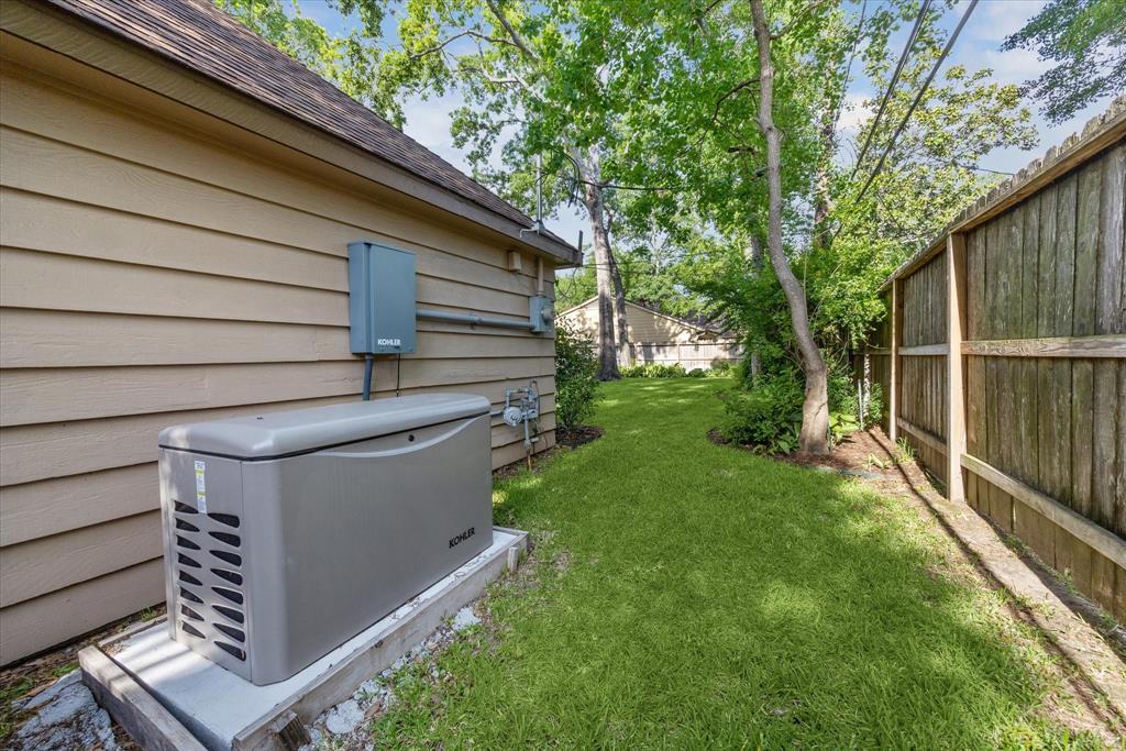 13407 Pinerock Lane, Houston, Texas image 25