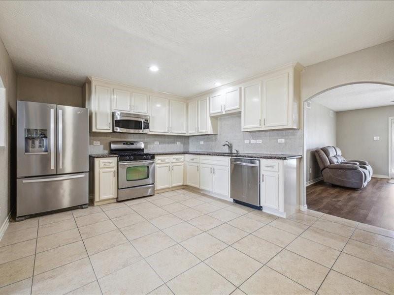 7205 Yucca Drive, Galveston, Texas image 22