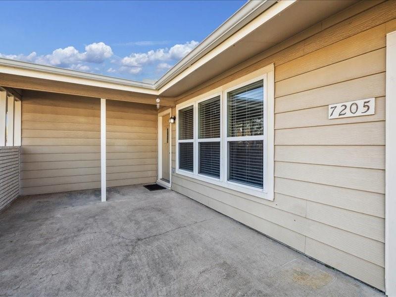 7205 Yucca Drive, Galveston, Texas image 3
