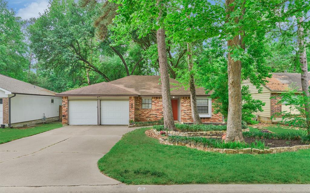 83 Summer Crest Circle, The Woodlands, Texas image 1