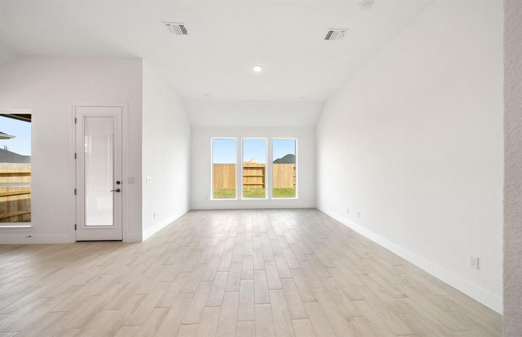 6119 Lush Pasture Lane, Manvel, Texas image 14