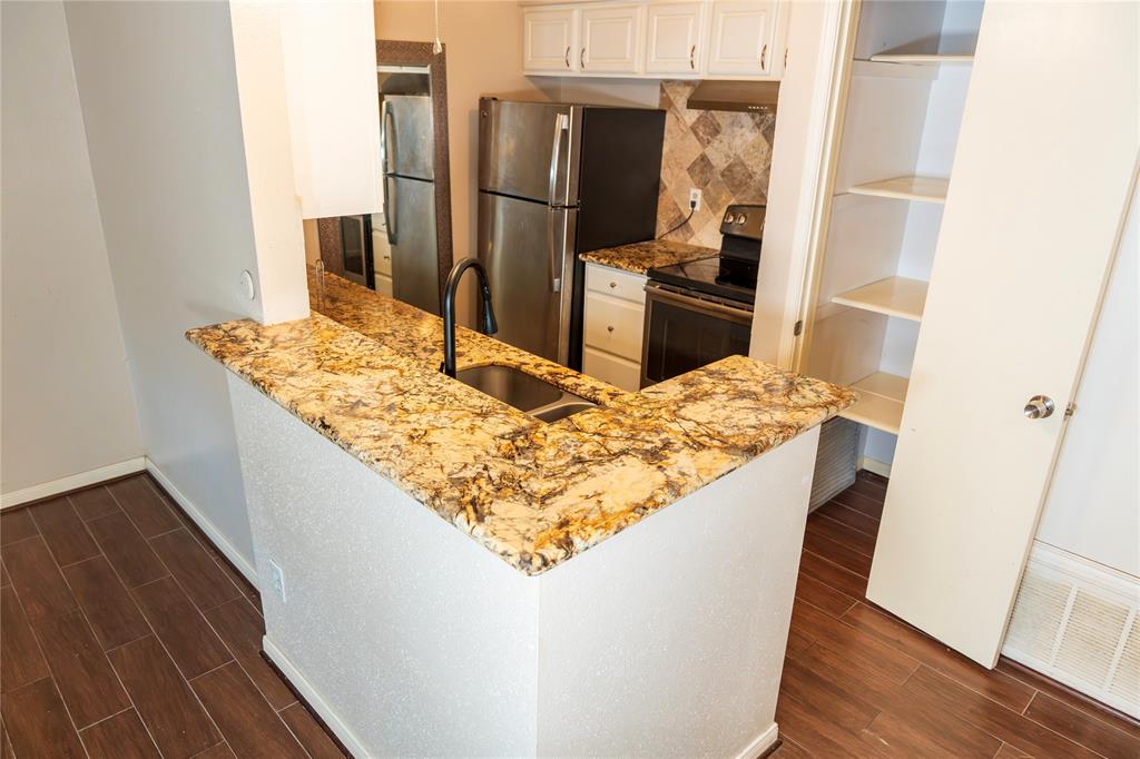 829 Wax Myrtle Lane #A, Houston, Texas image 7