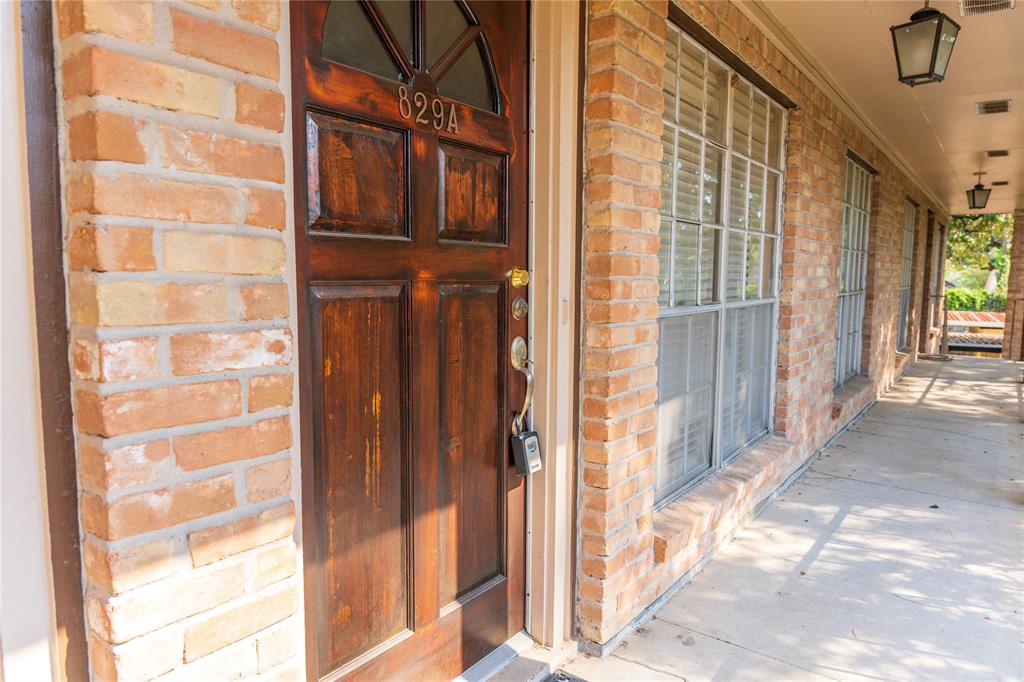829 Wax Myrtle Lane #A, Houston, Texas image 2