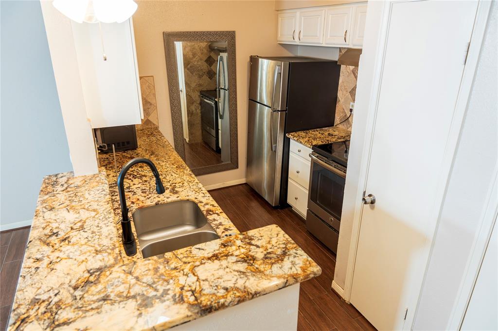 829 Wax Myrtle Lane #A, Houston, Texas image 6