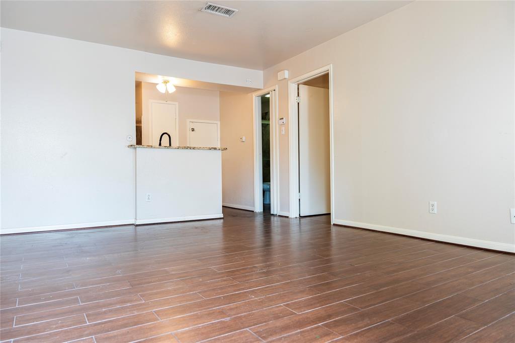 829 Wax Myrtle Lane #A, Houston, Texas image 4