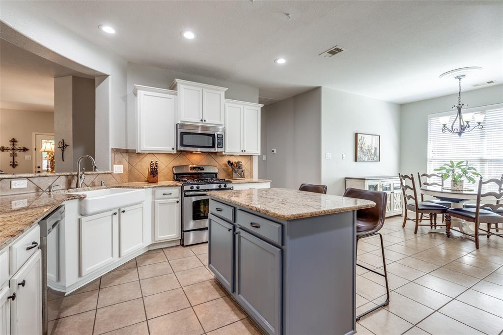 115 Clearmont Place, Montgomery, Texas image 1