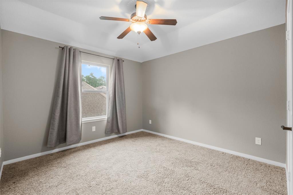 8315 Liat Lane, Conroe, Texas image 32