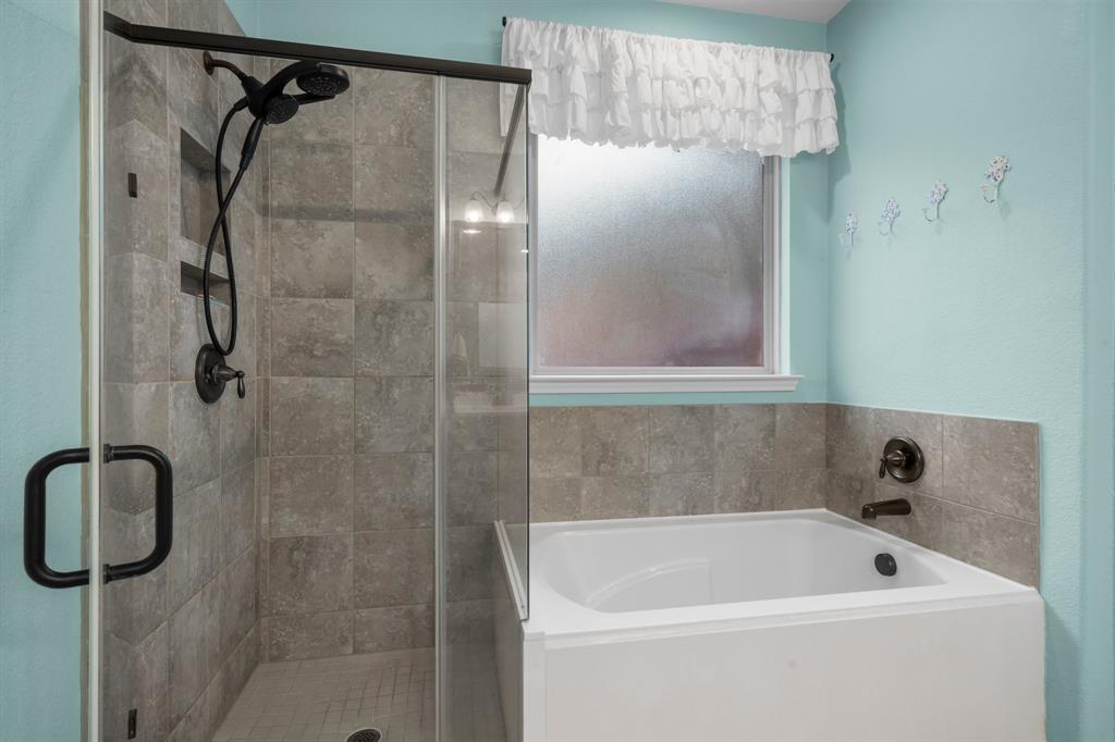 8315 Liat Lane, Conroe, Texas image 24