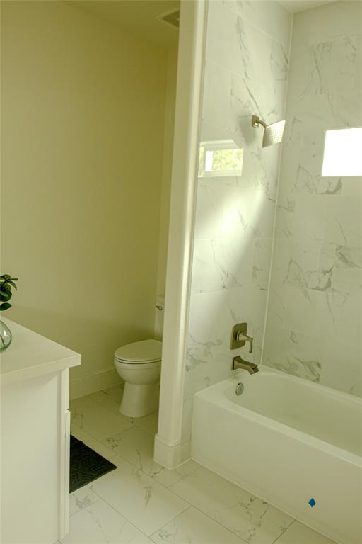 1435 Overhill Street, Houston, Texas image 25