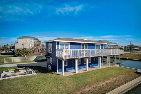 Single Family Residence in Galveston TX 16643 Bermuda Way 3.jpg