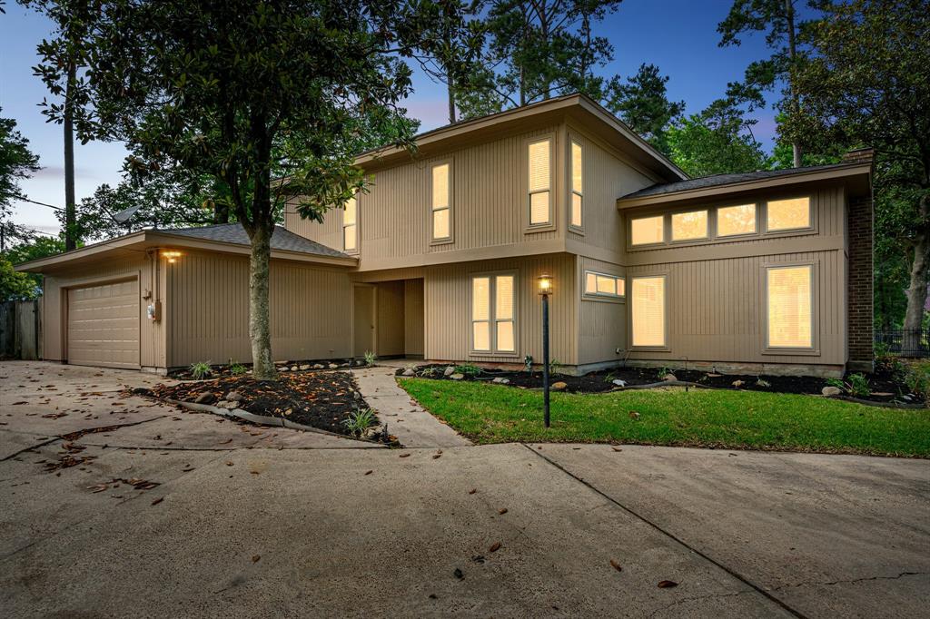 35 Greentree Lane, Conroe, Texas image 2