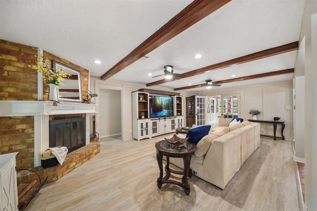 302 Tall Pines Drive, Magnolia, Texas image 14