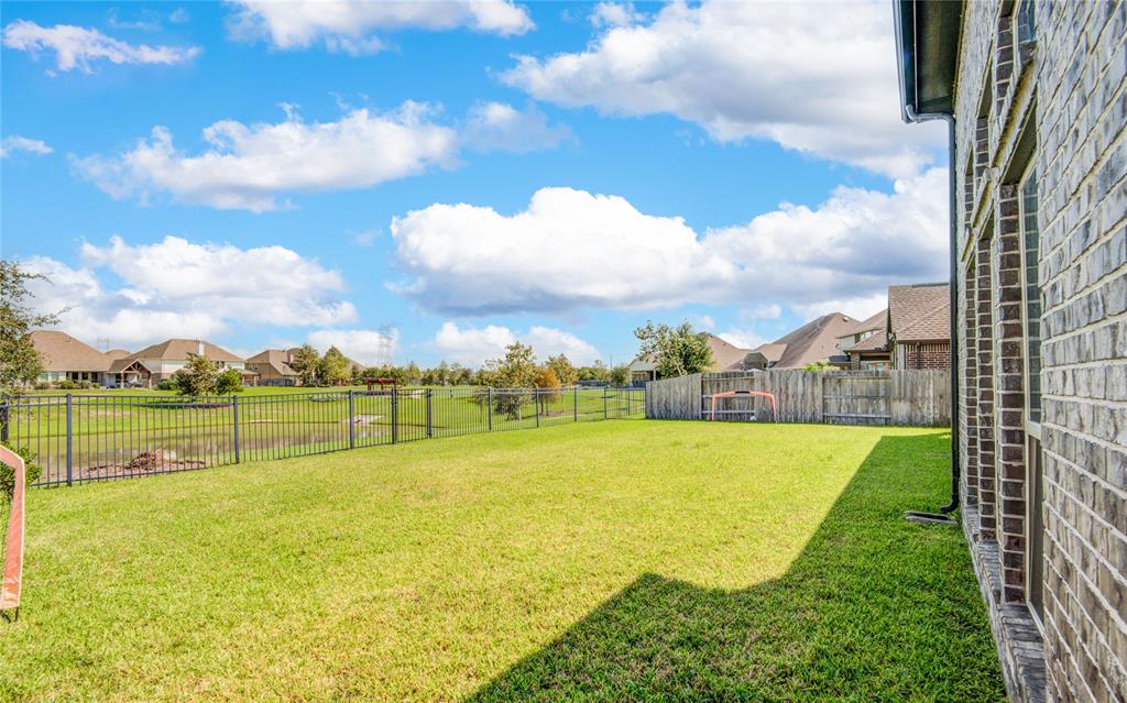 13803 Village Glen Lane, Rosharon, Texas image 36