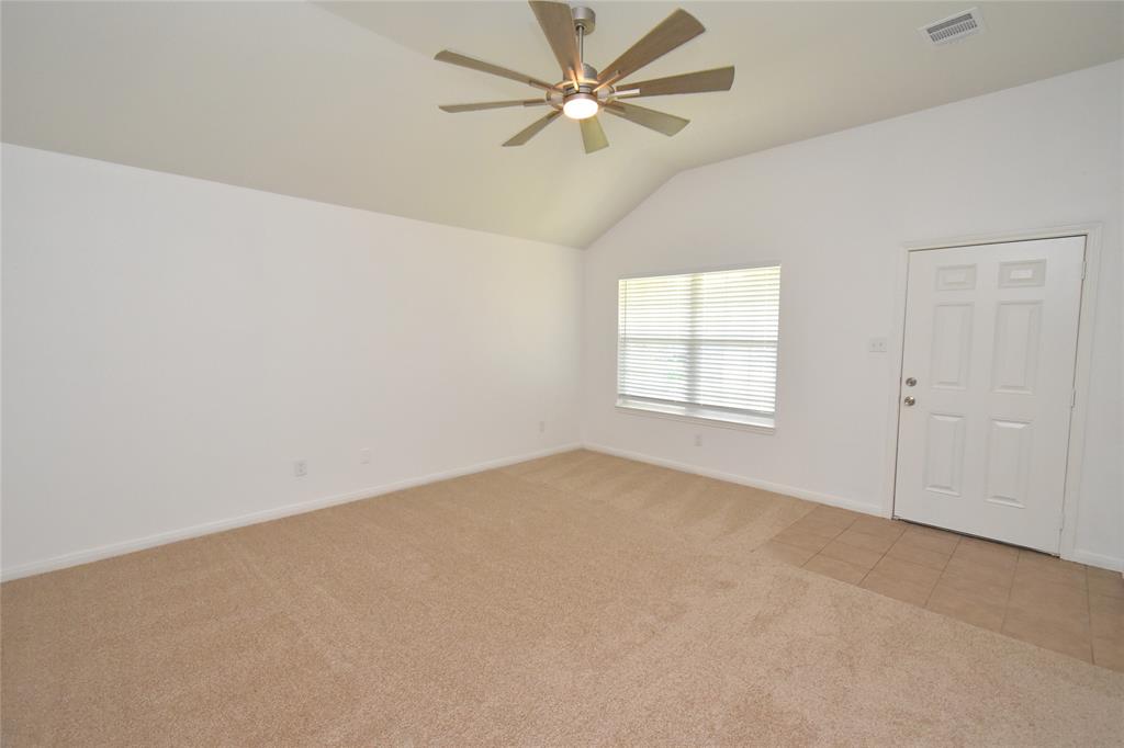 3938 Falvel Shadow Creek Drive, Spring, Texas image 5