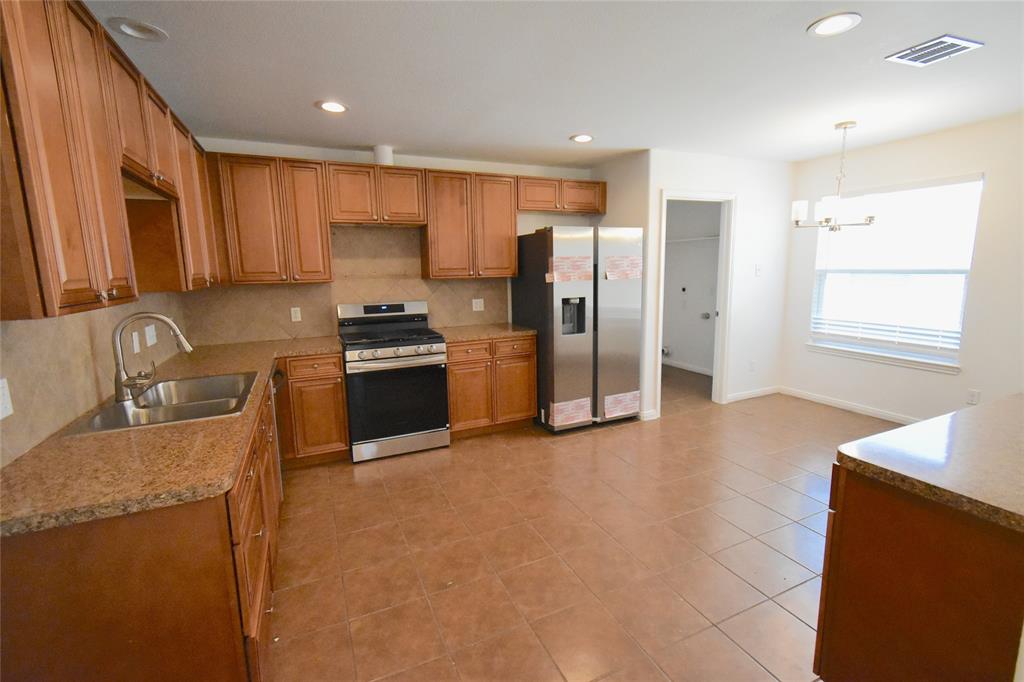 3938 Falvel Shadow Creek Drive